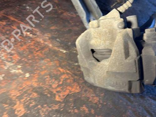 Venstre bremsekaliber foran RENAULT MEGANE III Coupe (DZ0/1_) 1.5 dCi (DZ09, DZ0D, DZ1F, DZ1G, DZ14, DZ29) (110 hp) 20859330