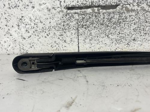 rear-windshield-wiper-arm-renault-megane-iii-hatchback-bz01_-b3_-2008-32184535 main image