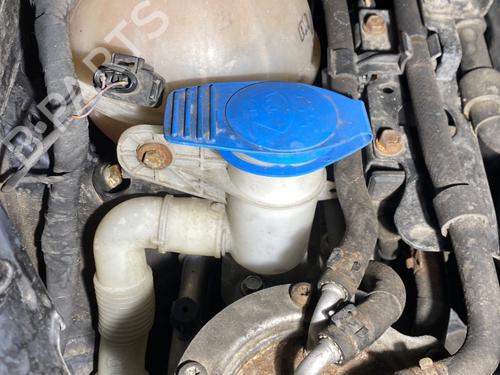 Windscreen washer tank VW GOLF VI (5K1) 2.0 TDI | BP23797176C113 