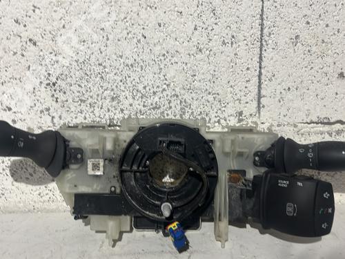 Used Steering column stalk NISSAN NV400 Van (X62, X62B) dCi 135 (136 hp) 32086916