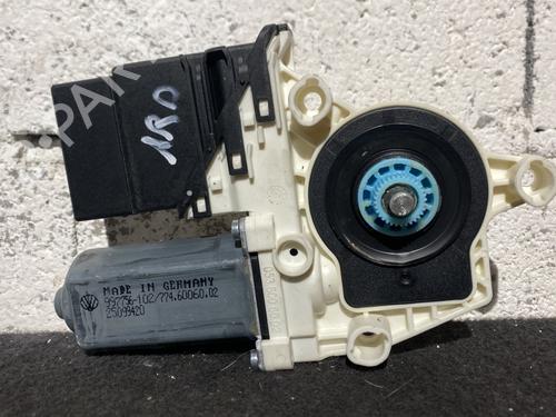 Right rear window motor VW GOLF VI (5K1) 2.0 TDI | BP23797155E22 
