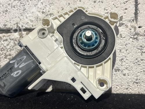 Used Right front window motor Right front window motor PORSCHE CAYENNE (92A) 4.8 Turbo (500 hp) 25867339 25867339