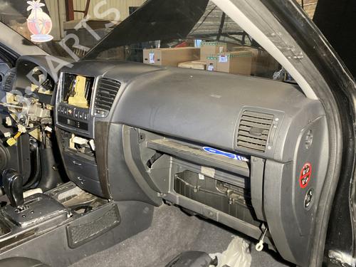 Used Dashboard KIA SORENTO I (JC) 2.5 CRDi (170 hp) 22894045