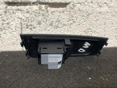Used Right rear window switch Right rear window switch AUDI A1 Sportback (8XA, 8XF) 1.0 TFSI (95 hp) 23984829 23984829