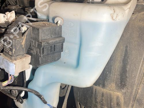 Used Windscreen washer tank FORD FIESTA VI (CB1, CCN) 1.5 TDCi (75 hp) 28668931