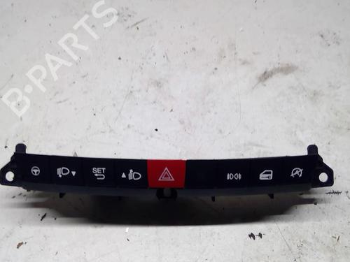 Used Warning switch FIAT 500L (351_, 352_) 1.3 D Multijet (199LXY1A, 199LXY11) (84 hp) 21862221