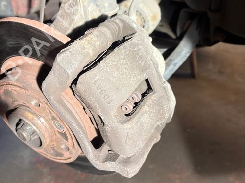 Used Right front brake caliper Right front brake caliper 38058413 38058413