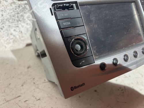 Used Radio Radio 37182617 37182617