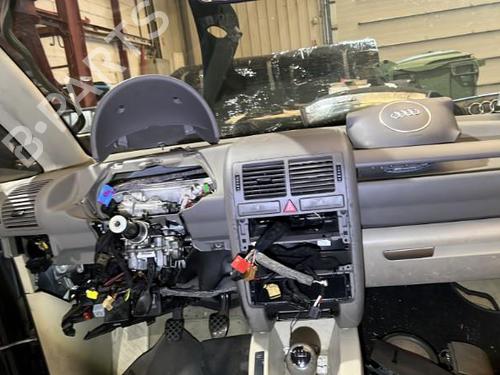 Used Dashboard AUDI A2 (8Z0) 1.4 (75 hp) 21864663