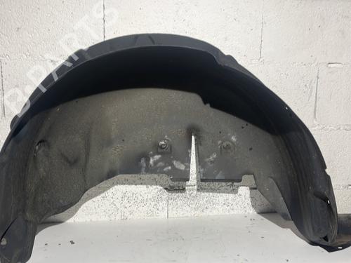 Used Wheel arch RENAULT MEGANE III Hatchback (BZ0/1_, B3_) 1.9 dCi (BZ0N, BZ0J) (131 hp) 32133764