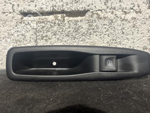 Used Right rear window switch RENAULT CAPTUR I (J5_, H5_) 0.9 TCe 90 (90 hp) 27987720