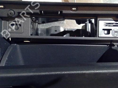 Used Glove box VW POLO VI (AW1, BZ1, AE1) 1.0 MPi (80 hp) 20864093