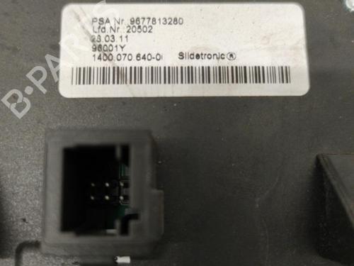 Gear lever PEUGEOT 3008 I MPV (0U_) 2.0 HDi Hybrid4 (0URHCA) | BP20868253M90 