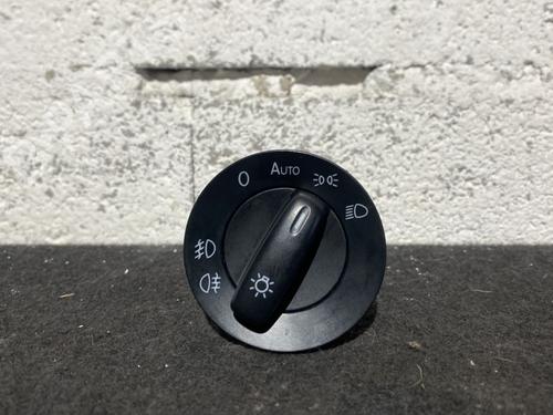 Used Headlight switch VW GOLF VI (5K1) 2.0 TDI (110 hp) 23797131