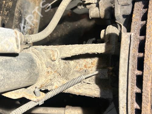Used Right front steering knuckle Right front steering knuckle LAND ROVER FREELANDER 2 (L359) 2.2 TD4 4x4 (150 hp) 40526905 40526905