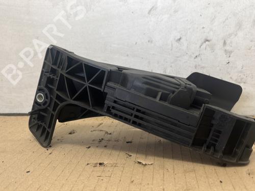 pedal-bmw-x1-e84-2009-2010-2011-2012-2013-2014-2015-28690597 main image