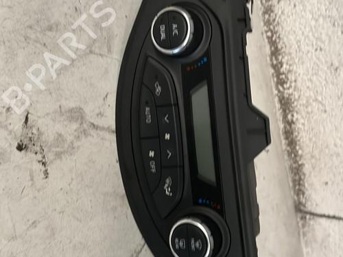 Used Climate control TOYOTA YARIS (_P13_) 1.5 (NSP131_) (112 hp) 20863225