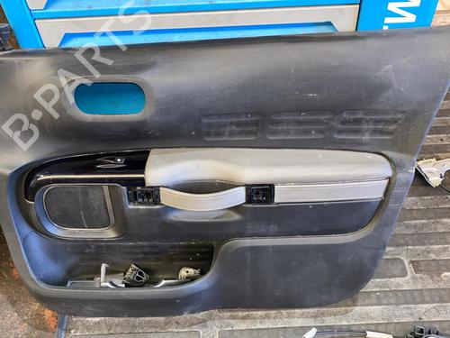 Forreste højre beklædning CITROËN C4 CACTUS 1.5 BlueHDi 100 (102 hp) 21860474