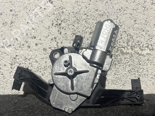 Used Rear wiper motor OPEL CORSA E (X15) 1.4 (08, 68) (90 hp) 31093625
