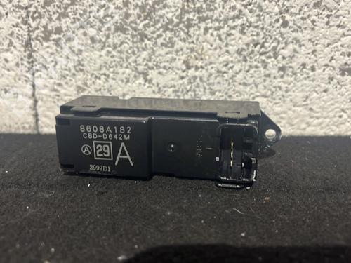 right-front-window-switch-peugeot-4007-vu_-vv_-2007-2008-2009-2010-2011-2012-2013-29564130 main image