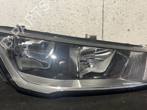 Right headlight AUDI A1 (8X1, 8XK) 1.0 TFSI 8XA941004