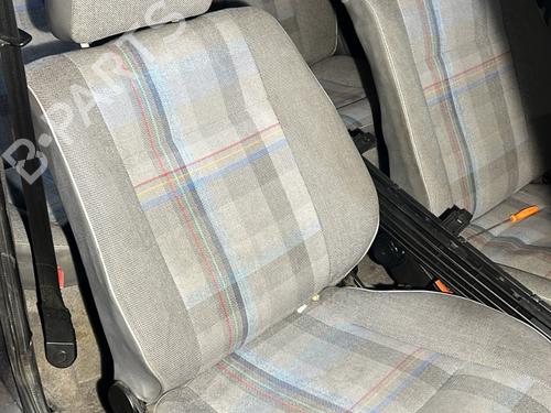 Used Right front seat VW GOLF II (19E, 1G1) 1.8 (90 hp) 31947928