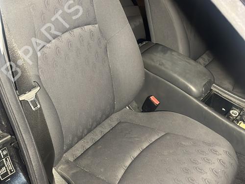 Used Right front seat MERCEDES-BENZ C-CLASS T-Model (S203) C 200 CDI (203.207) (122 hp) 29506837