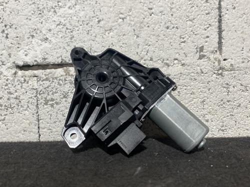 Used Left rear window motor MERCEDES-BENZ B-CLASS Sports Tourer (W246, W242) B 200 CDI (246.201) (136 hp) 24426063