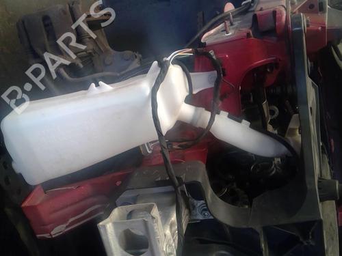Used Windscreen washer tank RENAULT CLIO III (BR0/1, CR0/1) 1.2 16V (BR02, BR0J, BR11, CR02, CR0J, CR11) (75 hp) 20863713