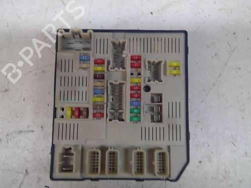 Sikringsdose RENAULT MEGANE III Hatchback (BZ0/1_, B3_) 1.5 dCi (106 hp) 21861553
