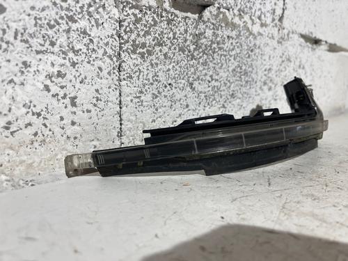 Used Right front indicator Right front indicator 37994487 37994487