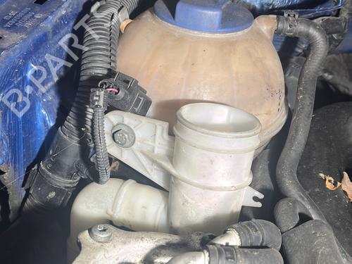 Windscreen washer tank VW GOLF V (1K1) 1.9 TDI | BP24952111C113 