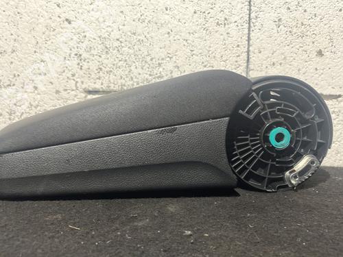 Used Armrest / Center console Armrest / Center console SKODA FABIA III (NJ3) 1.0 (60 hp) 28117357 28117357