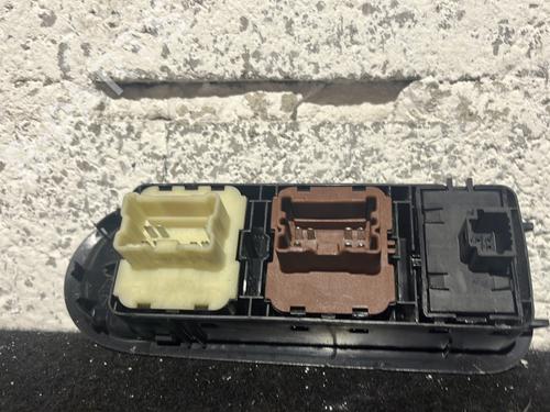 left-front-window-switch-dacia-duster-hs_-2010-2011-2012-2013-2014-2015-2016-2017-2018-26496609 main image
