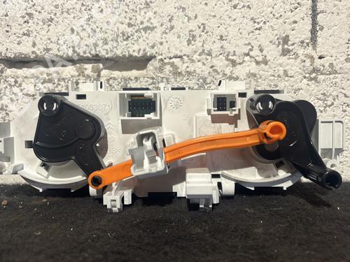 Used Climate control Climate control PEUGEOT 2008 I (CU_) 1.2 THP 110 / PureTech 110 (110 hp) 27811070 27811070