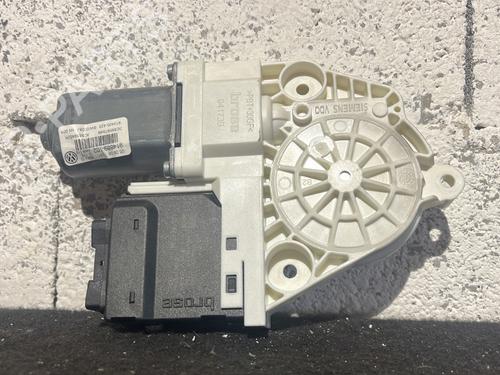 Rudehejsemotor bagstkærm højre VW PASSAT CC B6 (357) 2.0 TDI (140 hp) 28074692