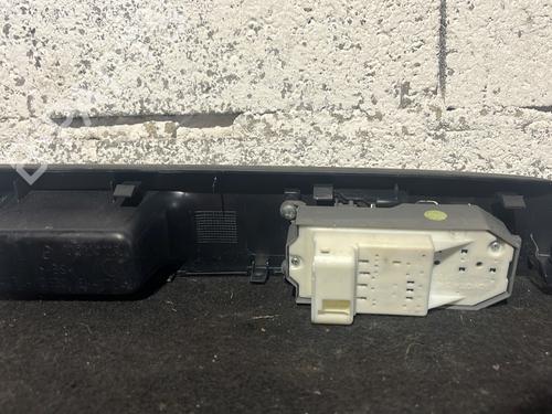 Left front window switch TOYOTA YARIS (_P13_) 1.5 Hybrid (NHP130_, NHP130) | BP27319210I27 - Image 2