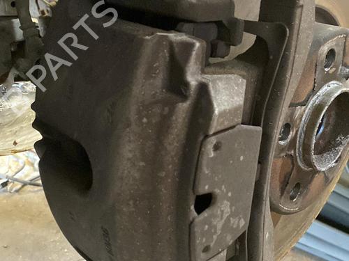 Used Right front brake caliper BMW 7 (F01, F02, F03, F04) 740 d xDrive (306 hp) 20863431