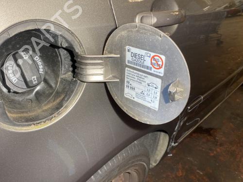 Fuel flap VW GOLF PLUS V (5M1, 521) 1.6 TDI | BP20868886C131 