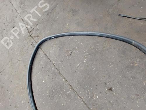 Used Rubber door seal RENAULT CLIO IV (BH_) 1.5 dCi 75 (75 hp) 21860885