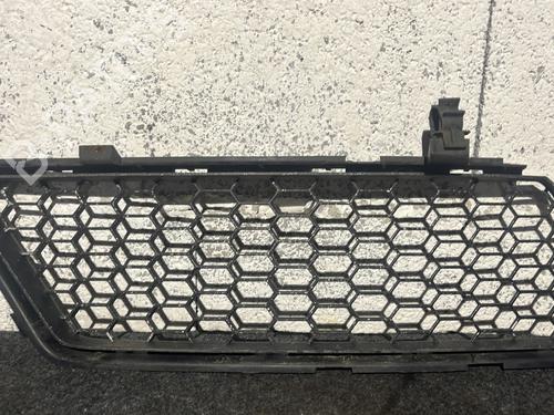 Used Grille ALFA ROMEO 159 (939_) 1.9 JTDM 16V (939AXC1B, 939AXC12) (150 hp) 31067908