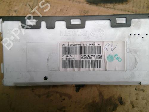 display-monitor-citroen-c3-pluriel-hb_-14-2003-21858215 main image