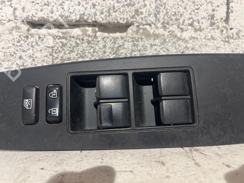 Used Left front window switch Left front window switch 35989264 35989264