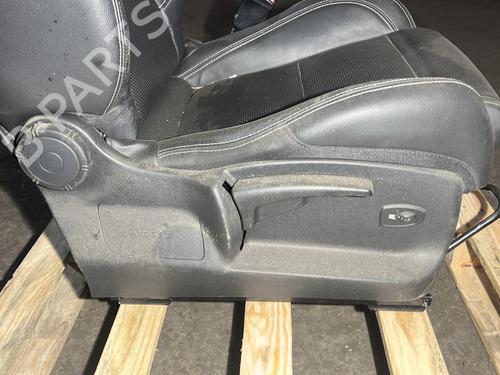 Right front seat RENAULT MEGANE III Coupe (DZ0/1_) 2.0 R.S. | BP29627451C16 