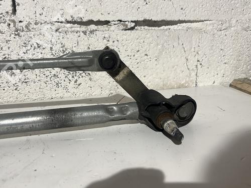 Used Front wiper motor Front wiper motor 32030994 32030994