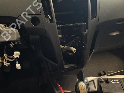 Instrumentbræt Instrumentbræt TOYOTA YARIS (_P9_) 1.4 D-4D (NLP90_, NLP90R) (90 hp) 21863768 21863768