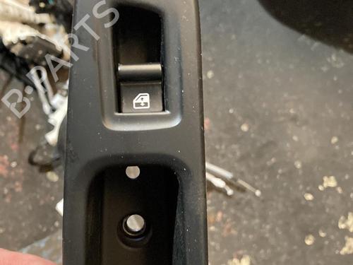 Right rear window switch JEEP RENEGADE SUV (BU, B1, BV) 1.4 | BP21860316I28