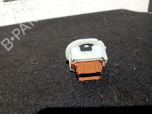 Used Right front window switch Right front window switch RENAULT CLIO III (BR0/1, CR0/1) 1.5 dCi (BR17, CR17) (86 hp) 21373602 21373602