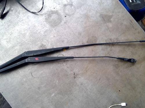 Used Front windshield wiper arm FORD FOCUS II (DA_, HCP, DP) 1.6 TDCi (90 hp) 21859144