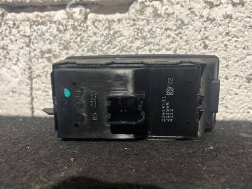 Used Left front window switch Left front window switch OPEL INSIGNIA A Country Tourer (G09) 2.0 CDTi 4x4 (47) (194 hp) 26937027 26937027